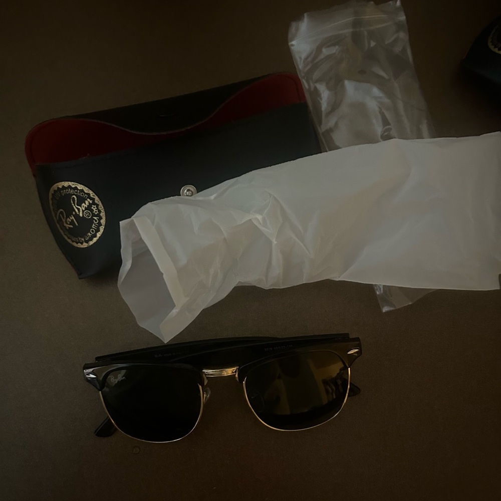 Ray-Ban Black Sunglasses